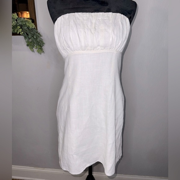 Altar’d State White Strapless Mini Dress Size Large - Picture 1 of 4